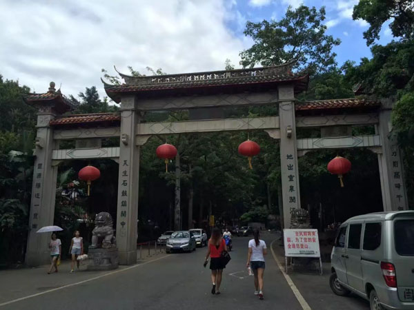 上海專業刑事律師為您講解出產、販賣偽劣產物罪的刑法規定