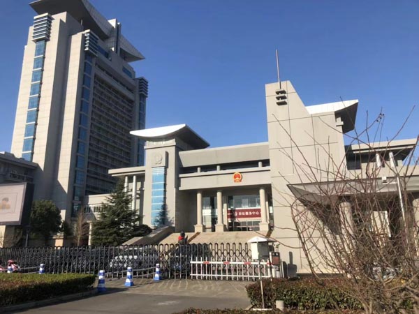 攜帶兇器盜竊構(gòu)成什么罪？閔行刑事律師為您講解